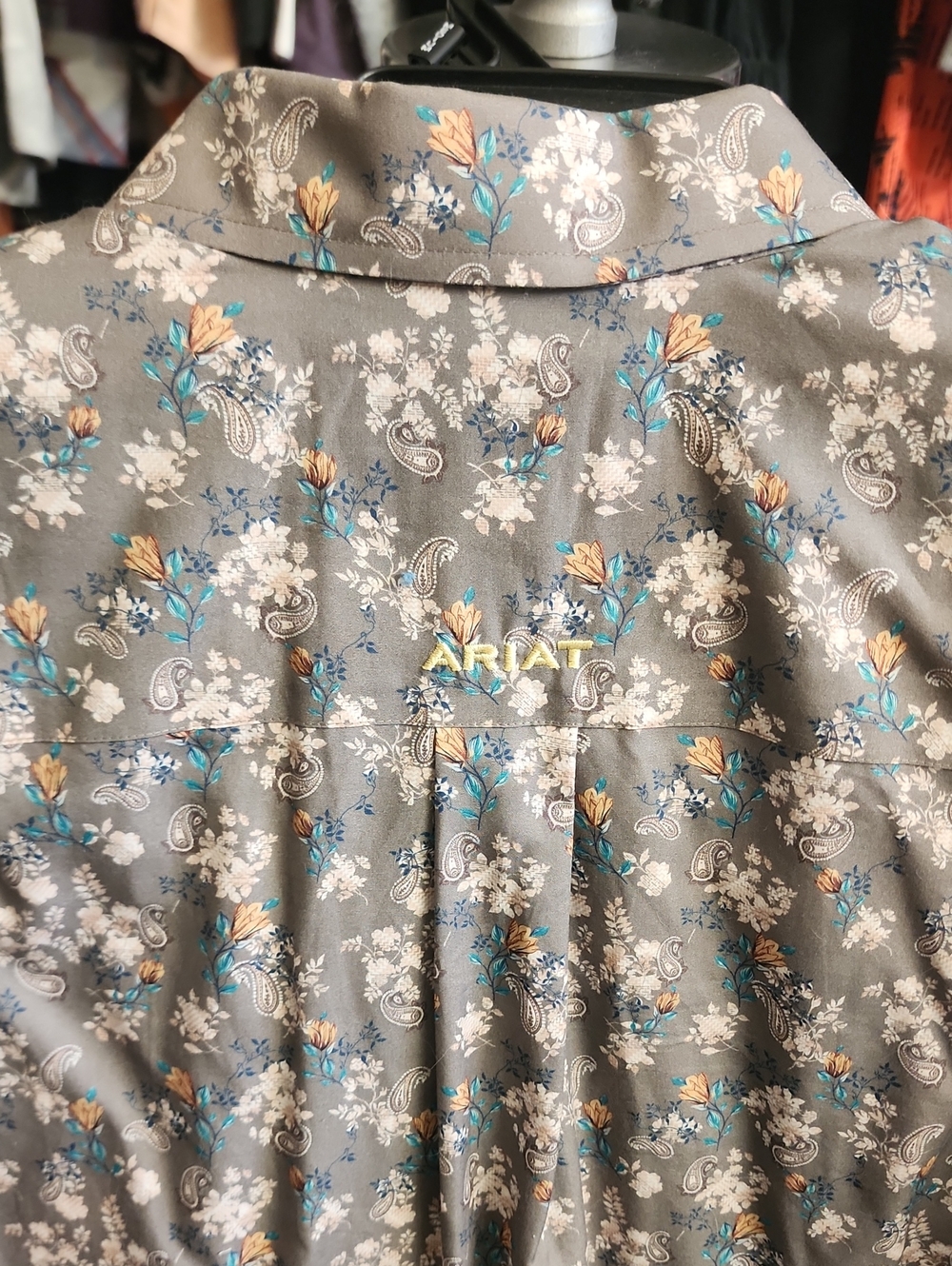Ariat Long Sleve Shirt - Picture 4 of 7